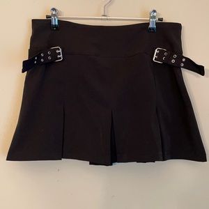 Medium Bebe Pleated Mini Black Skirt